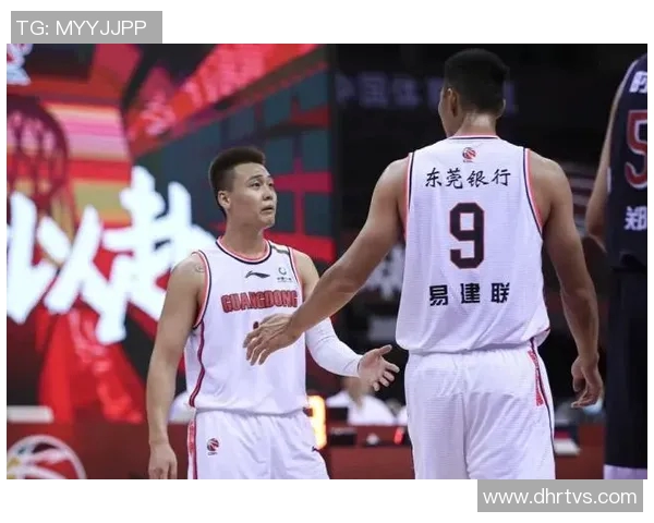 安郅与汤姆斯基激战正酣谁能在这场较量中笑到最后