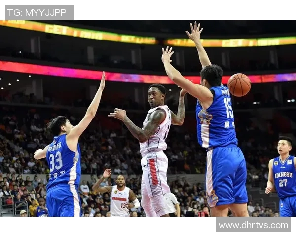 CBA激战辽宁队迎战东莞银行队精彩对决引发球迷热议