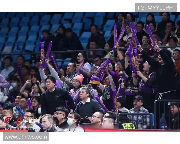 江苏男篮迎战北京北控全力争胜展现团队实力与战术配合